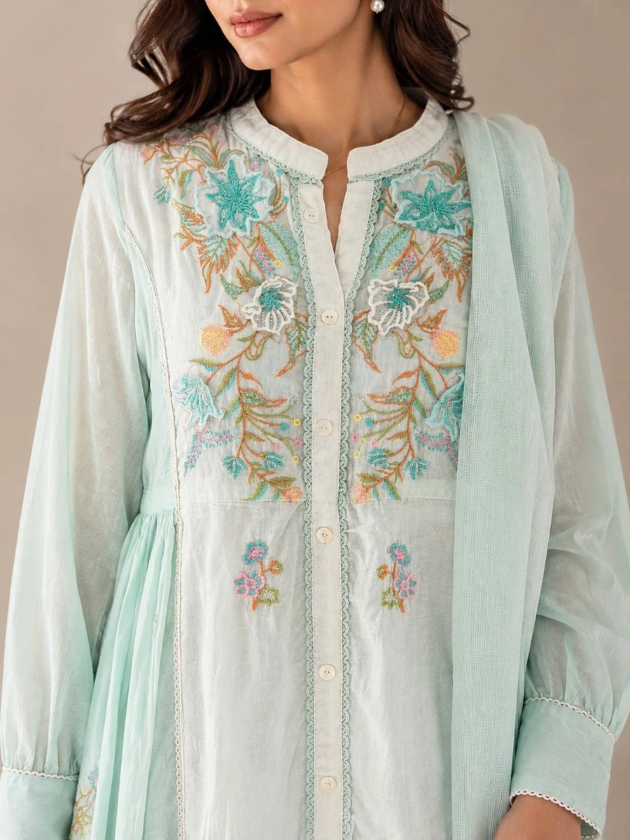 EMBROIDERED SUIT